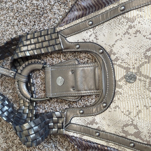 Miss Me Snake Print / Sequin Bag - Picture 9 of 10